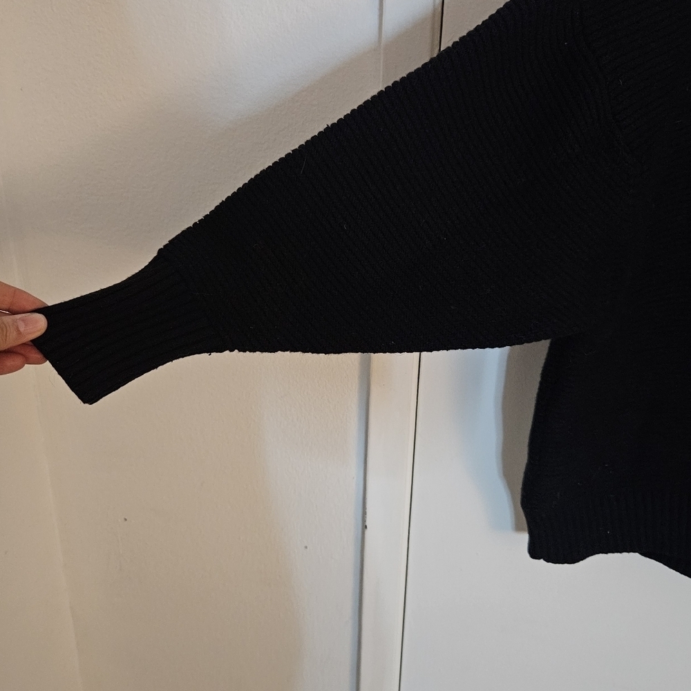 Zara Womens Black Knit Long Sleeve V-neck Ribbed Oversized Sweater size Medium - Picture 7 of 7